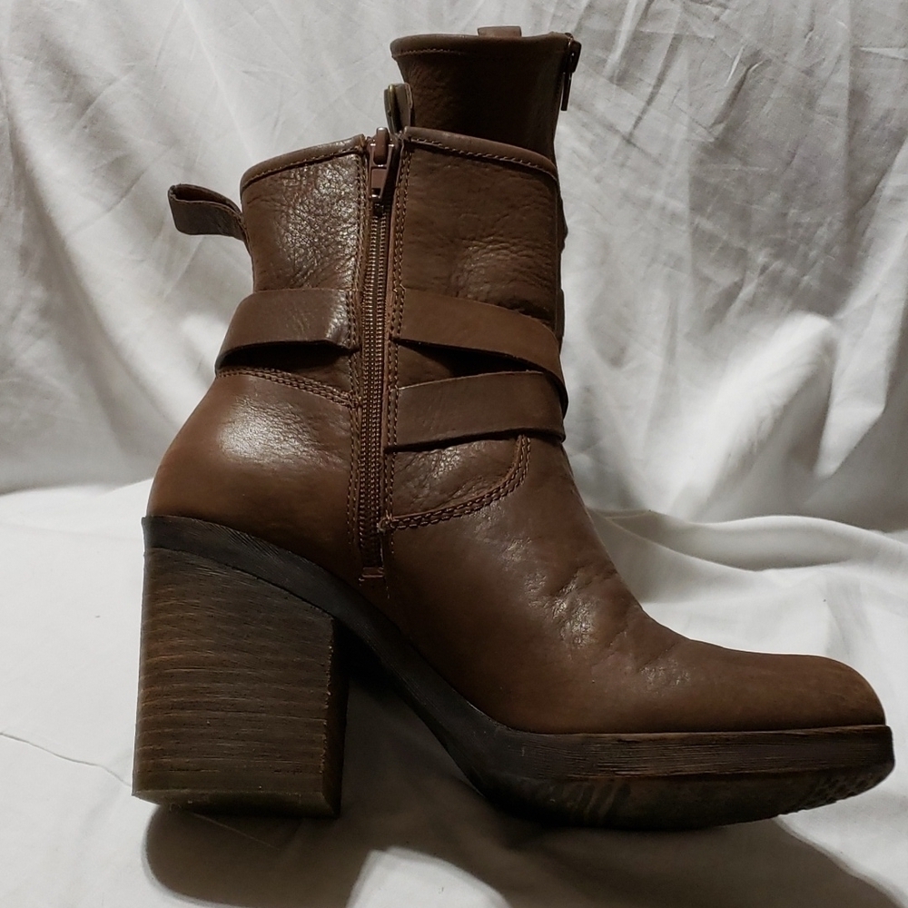 Lucky brand brown leather heeled boots strapped euc - Picture 4 of 12